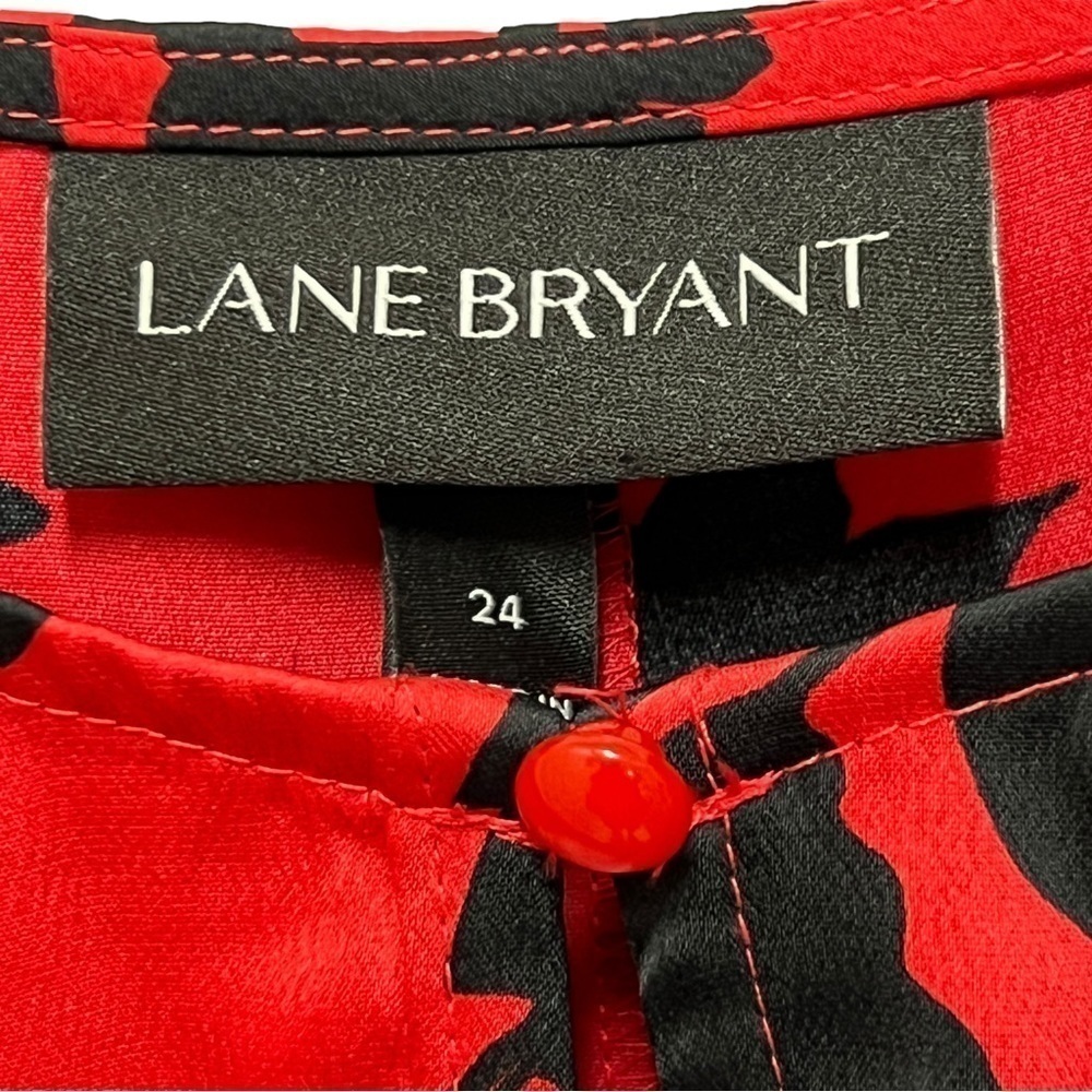 LANE BRYANT Elegant Black & Red Floral Career Blouse, Keyhole Button, Size 24 - Picture 2 of 12